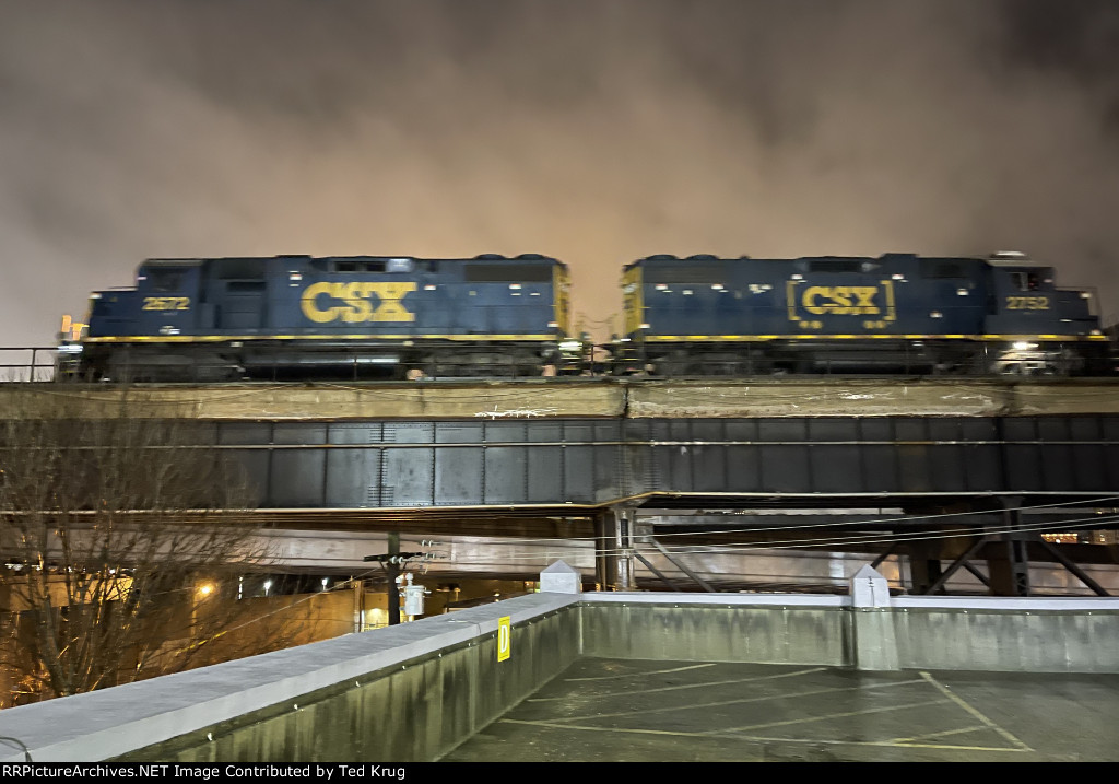 CSX 2572 & 2752